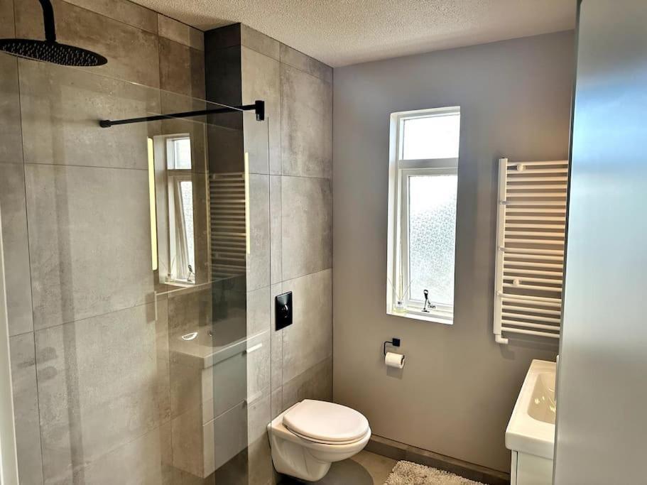 Elegant Apartment In Keflavík Kültér fotó